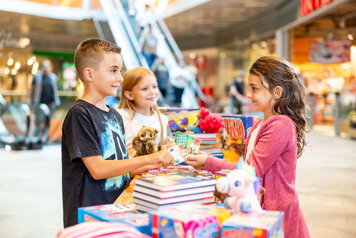 Bild 1 Kinderspielzeug-Flohmarkt_c_Robert Fritz