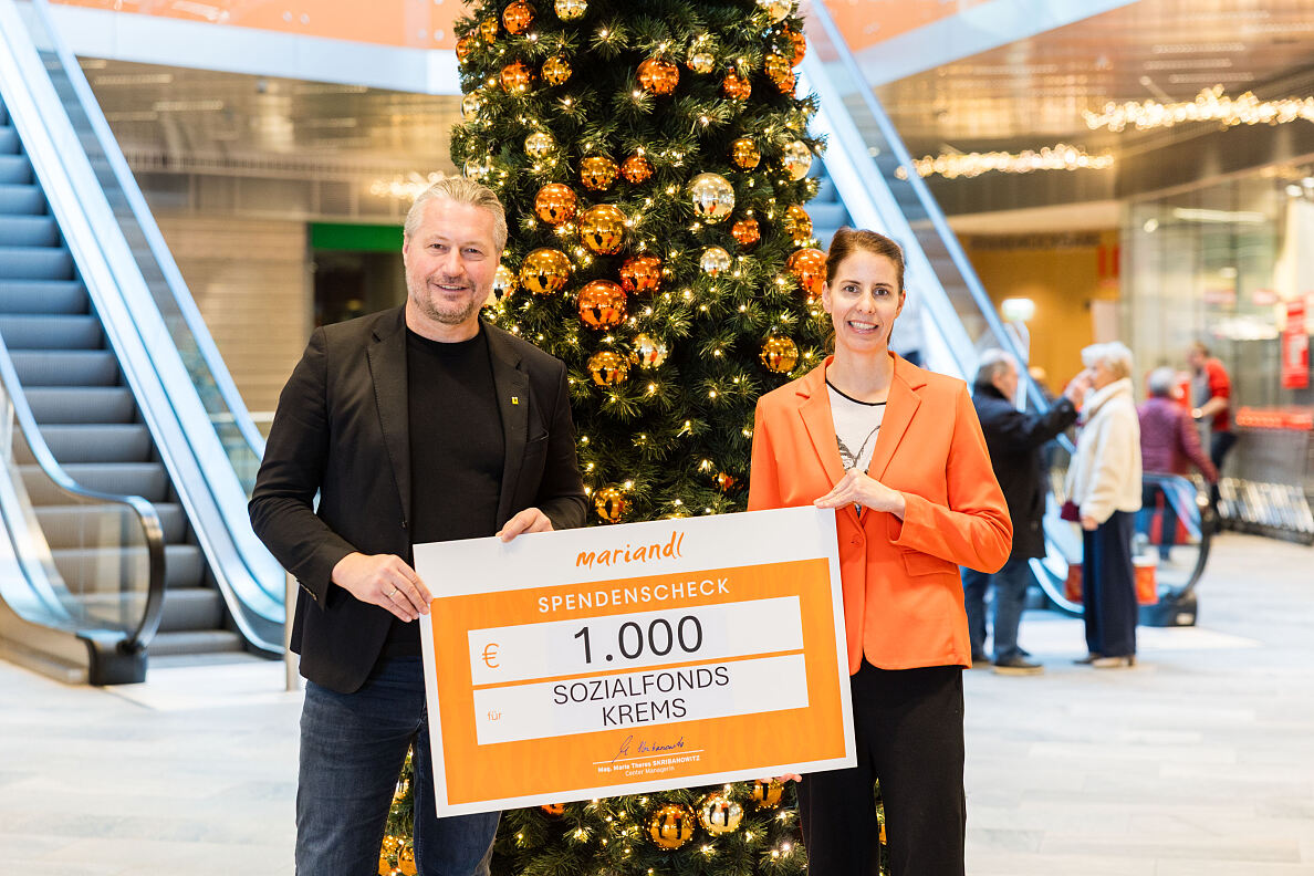Bild 1: Sozialfonds-Übergabe © Robert FRITZ